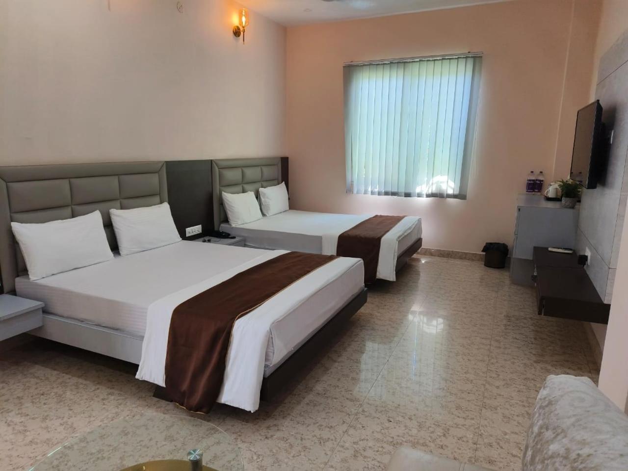 Jaanki Farms & Resorts Джорхат Экстерьер фото