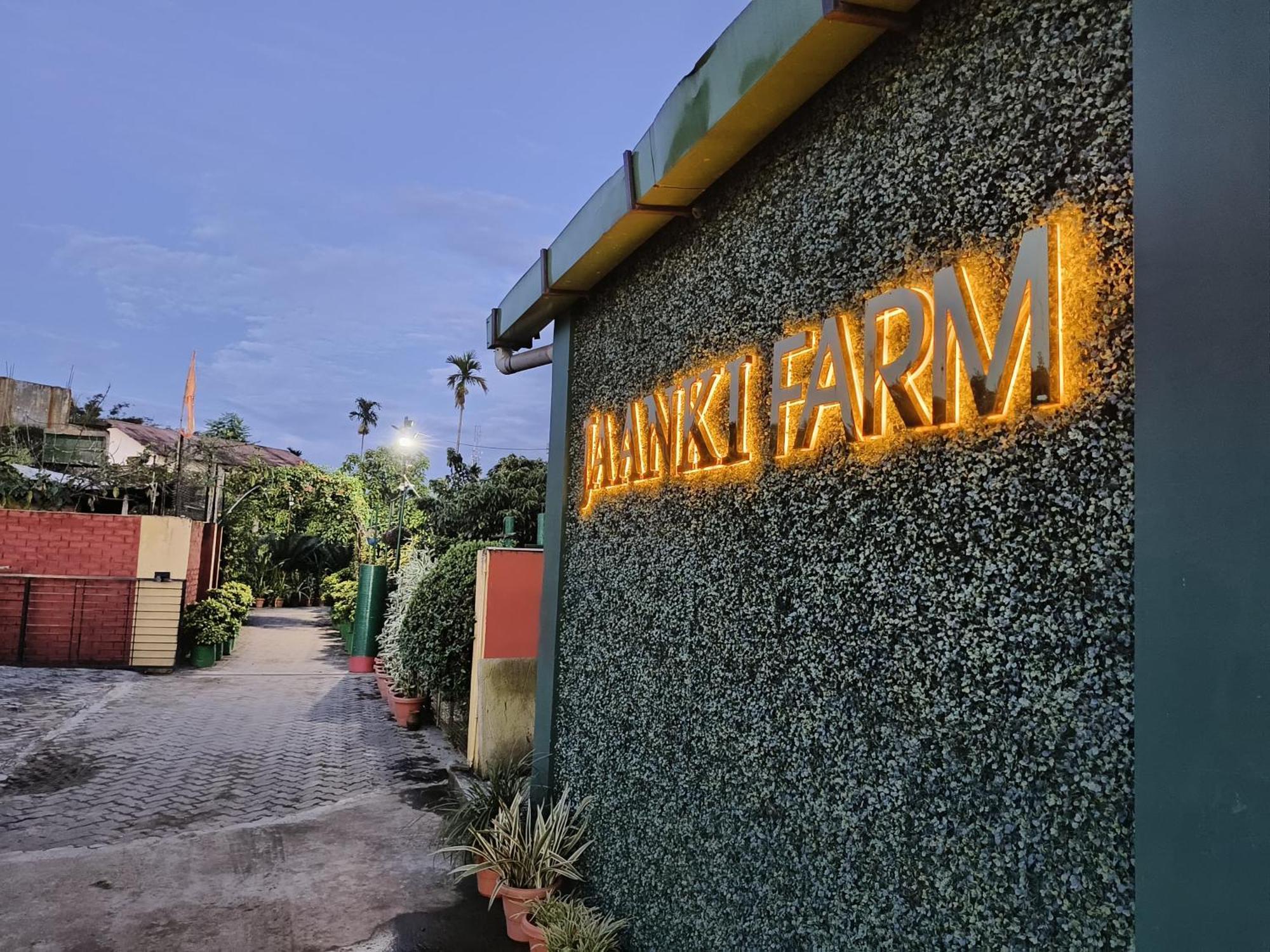 Jaanki Farms & Resorts Джорхат Экстерьер фото